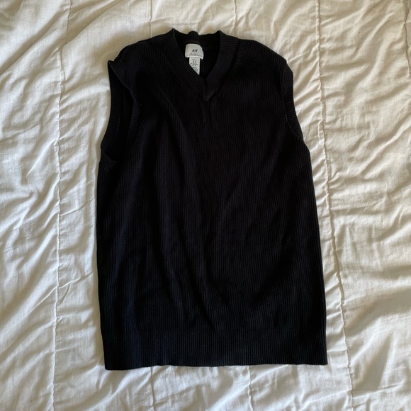 Relaxed Fit Cotton Sweater Vest - Picture 6 of 7